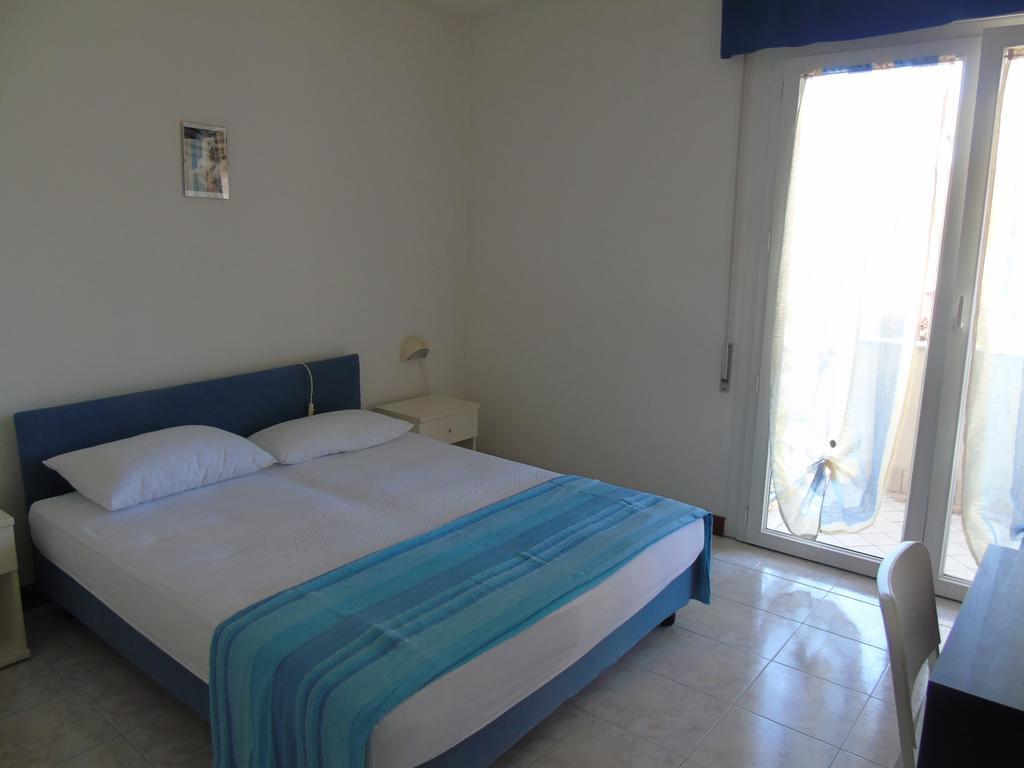 Villa Valeria Lignano Sabbiadoro Habitación foto
